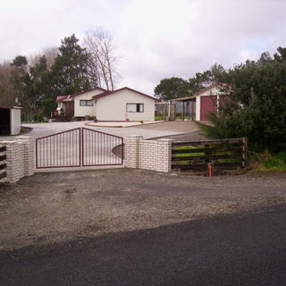 Swing gates
